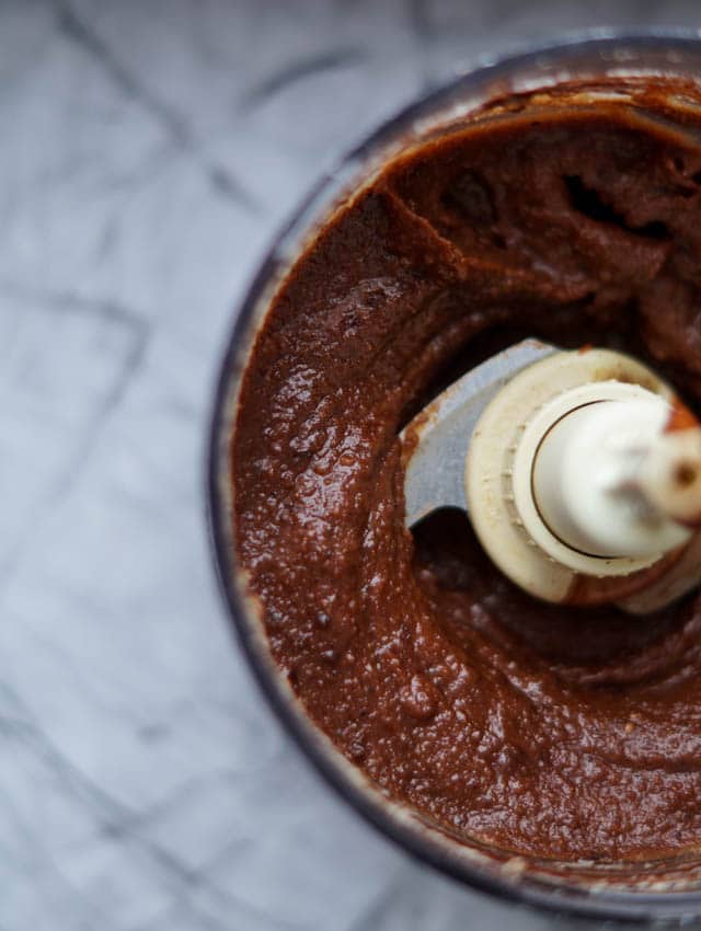 Sund nutella - med chokolade og hasselnødder