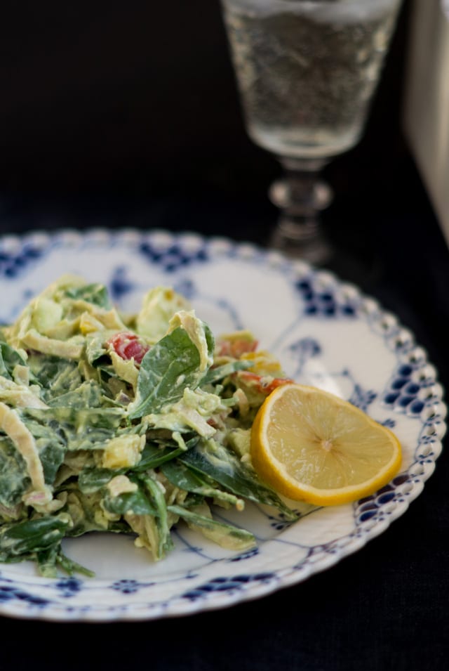 Bønnepasta med avocado-feta creme