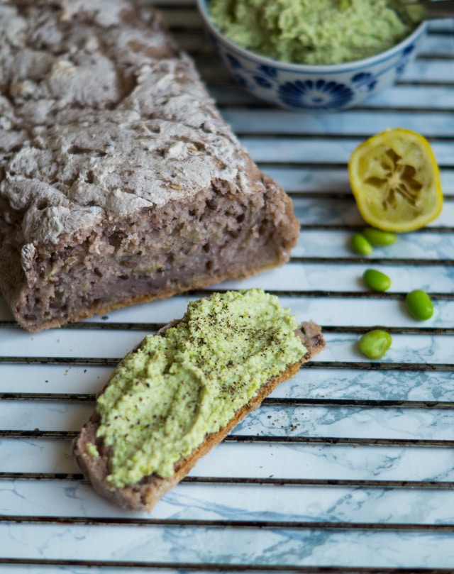 Edamame hummus