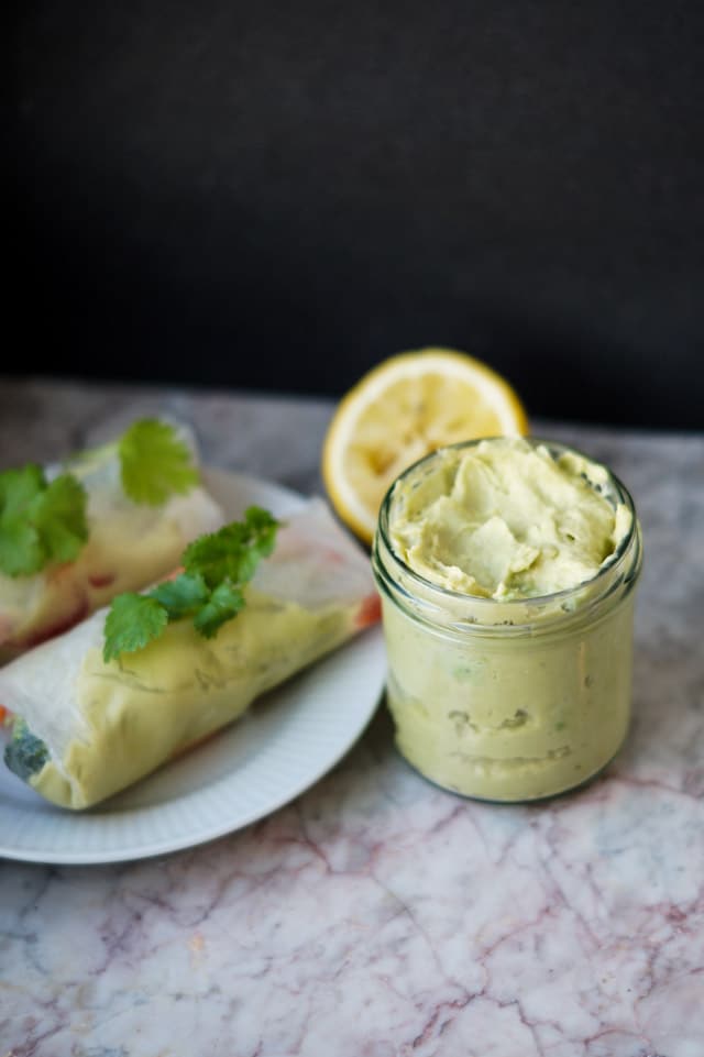 avocadohummus