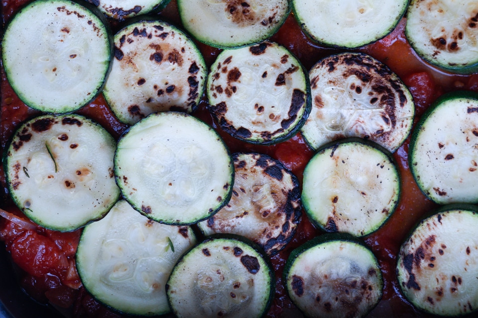 Vegetarlasagne med stegte grøntsager vegetar lasagne