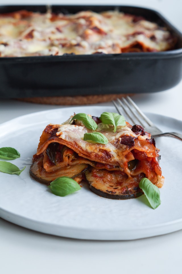 Vegetarlasagne med stegte grøntsager vegetar lasagne