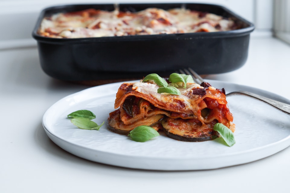 Vegetarlasagne med stegte grøntsager vegetar lasagne