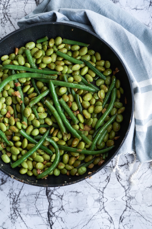 Edamamebønner stegt i ingefær og soya