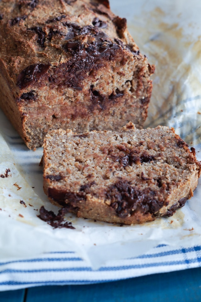 Sundt bananbrød med chokolade og peanutbutter