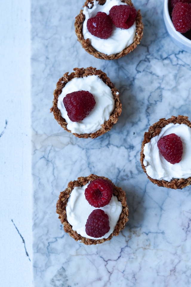 Små granola cups med skyr