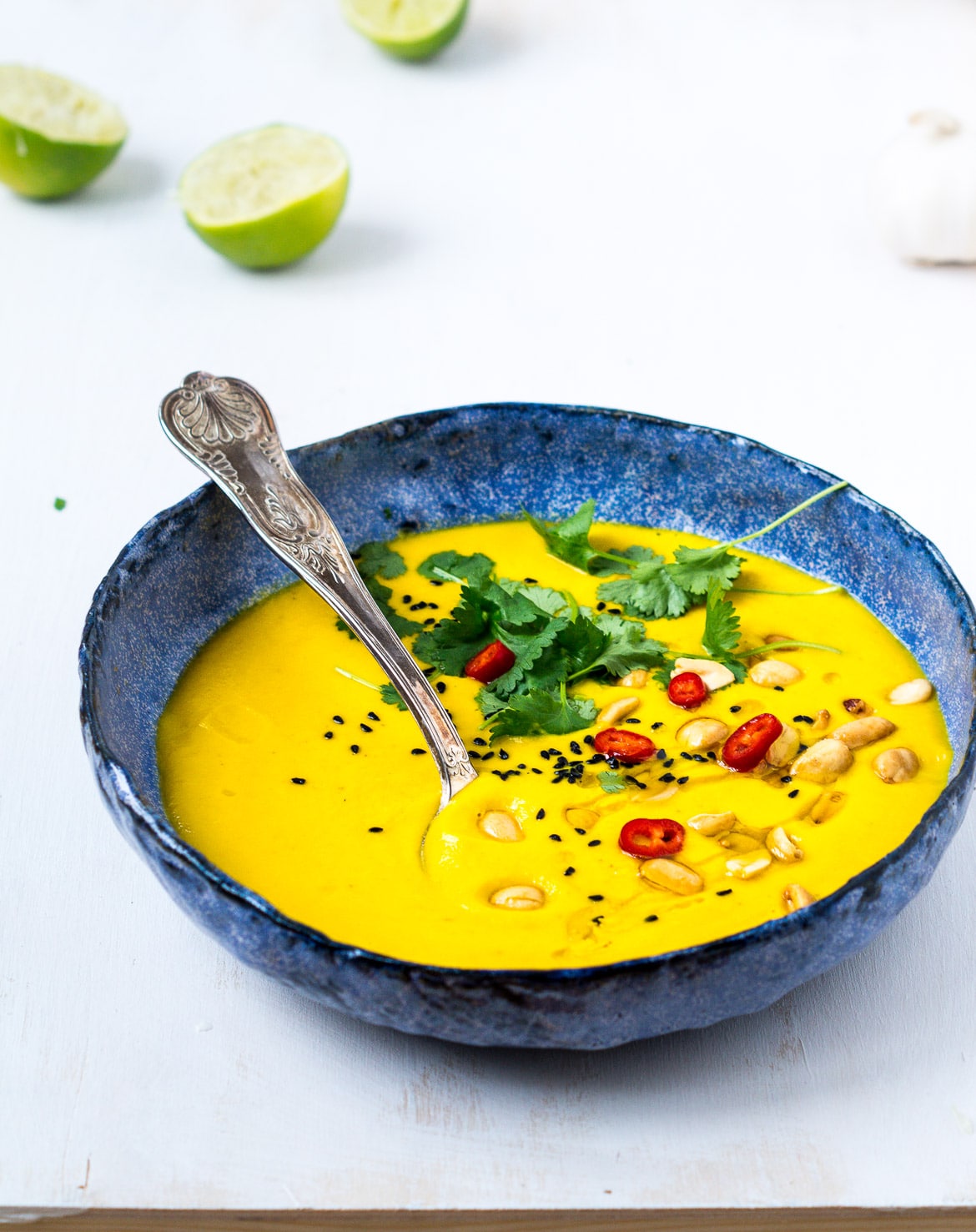 Spicy thai gulerodssuppe