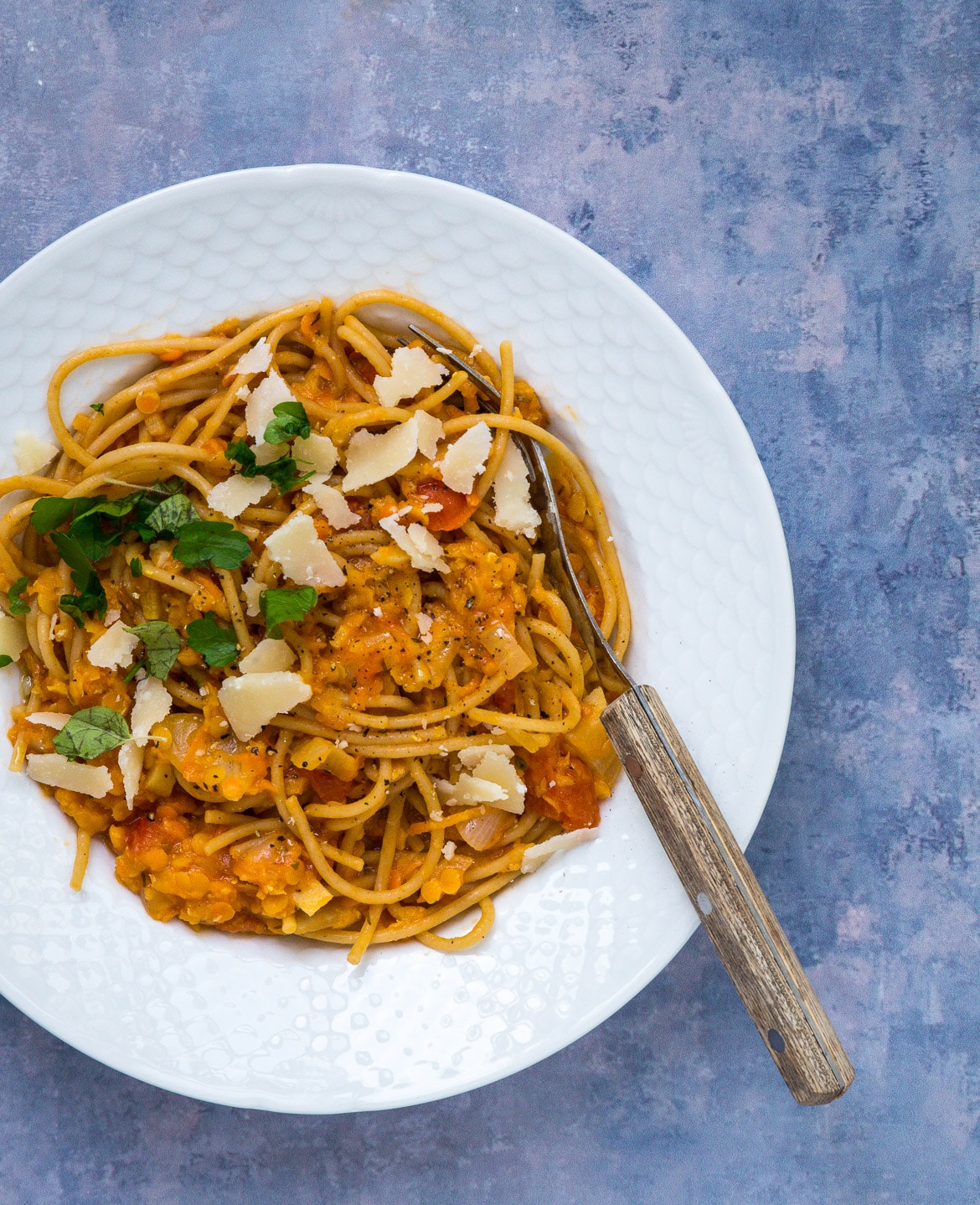 Spaghetti i linsesauce