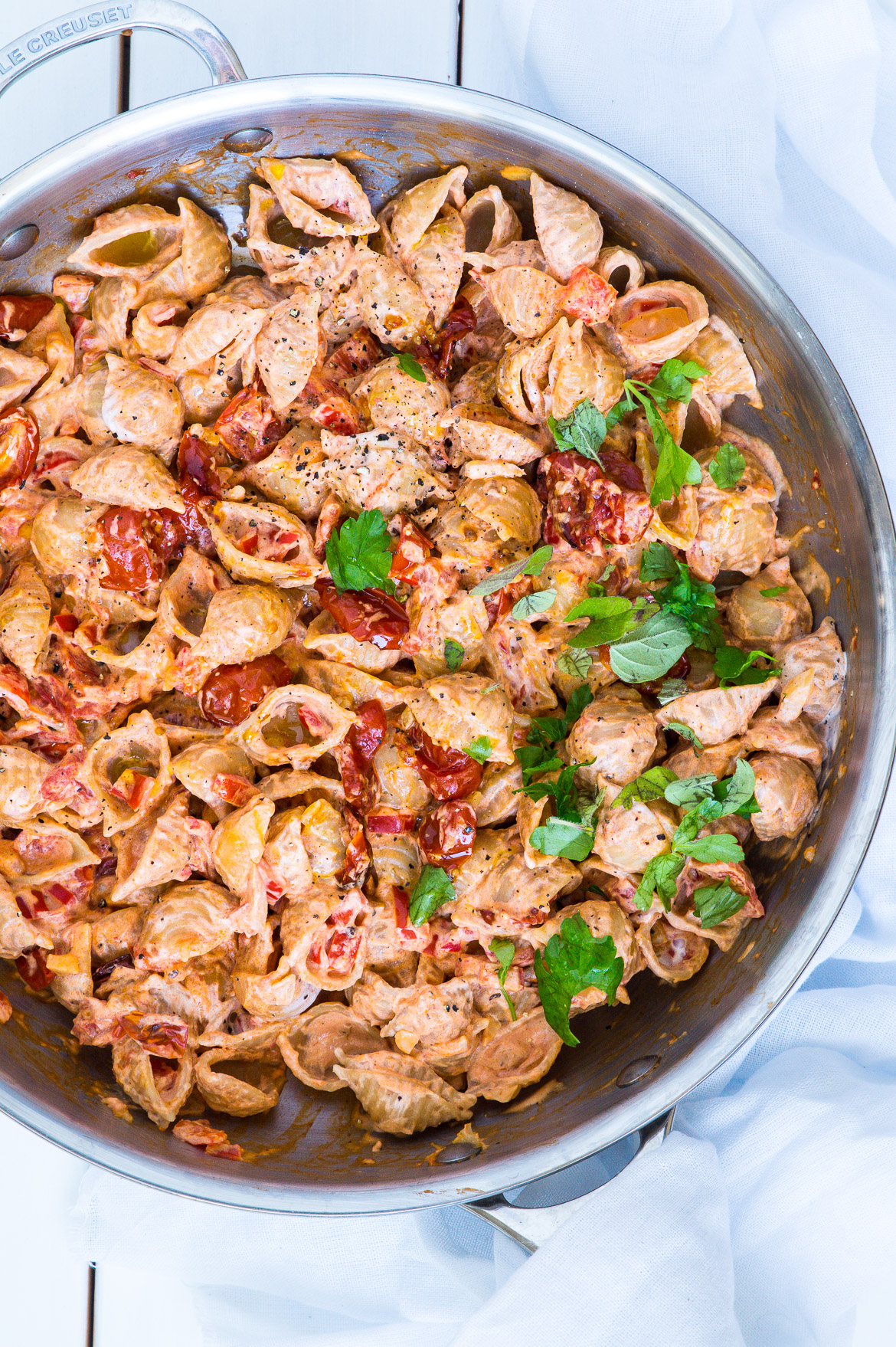 Pasta med bagte tomater og flødesauce