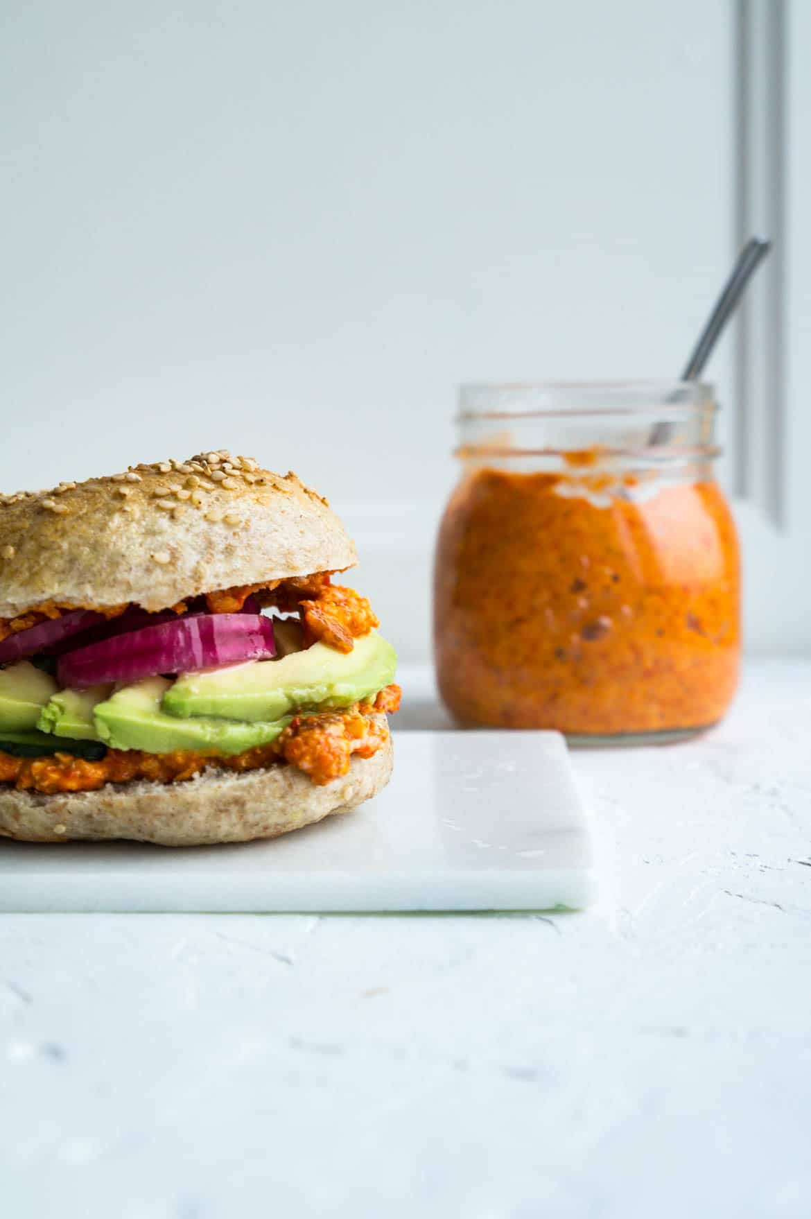 Romesco sauce - dip med bagte peberfrugter, mandler og hvidløg