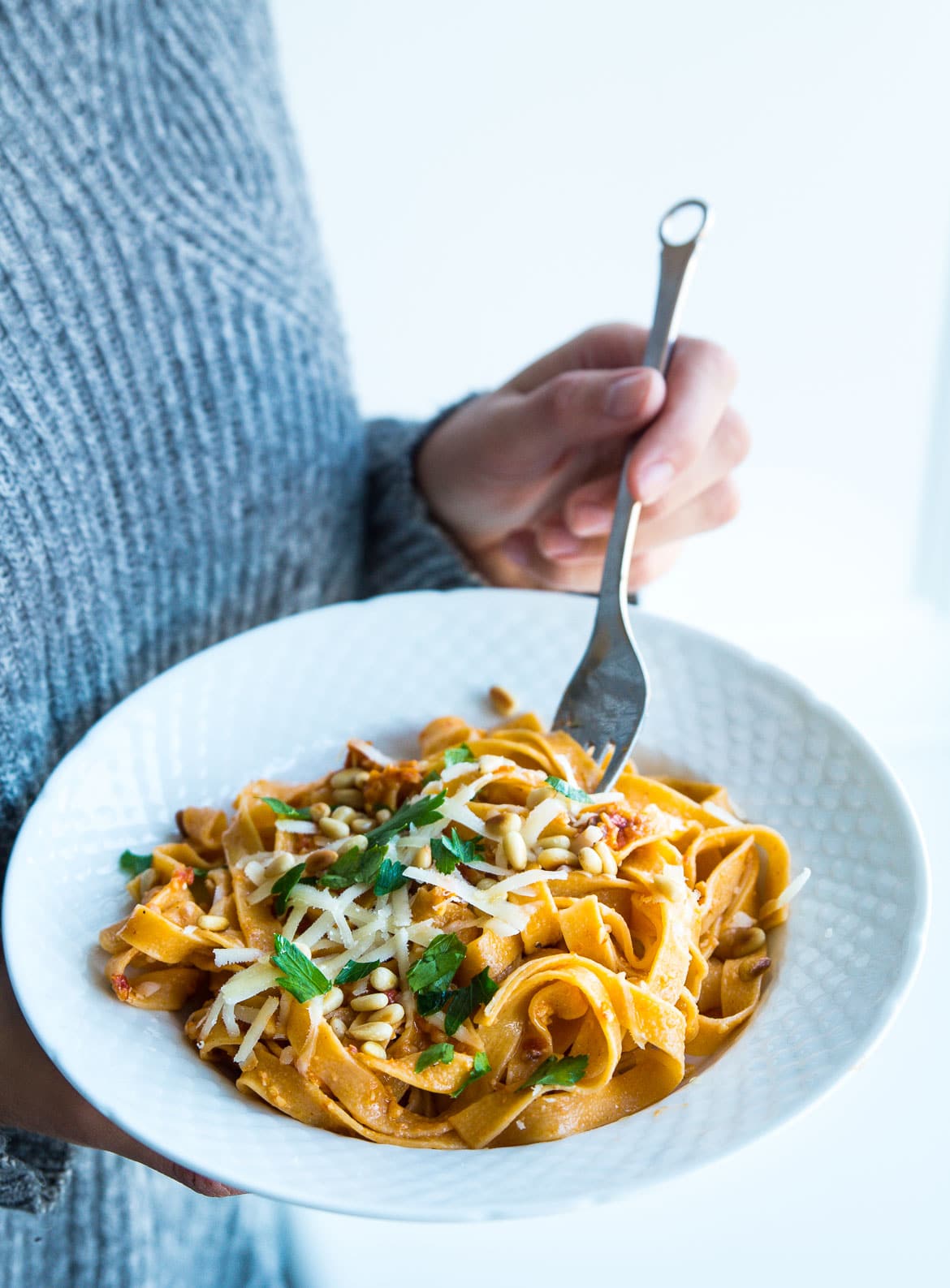 Pasta med rød pesto