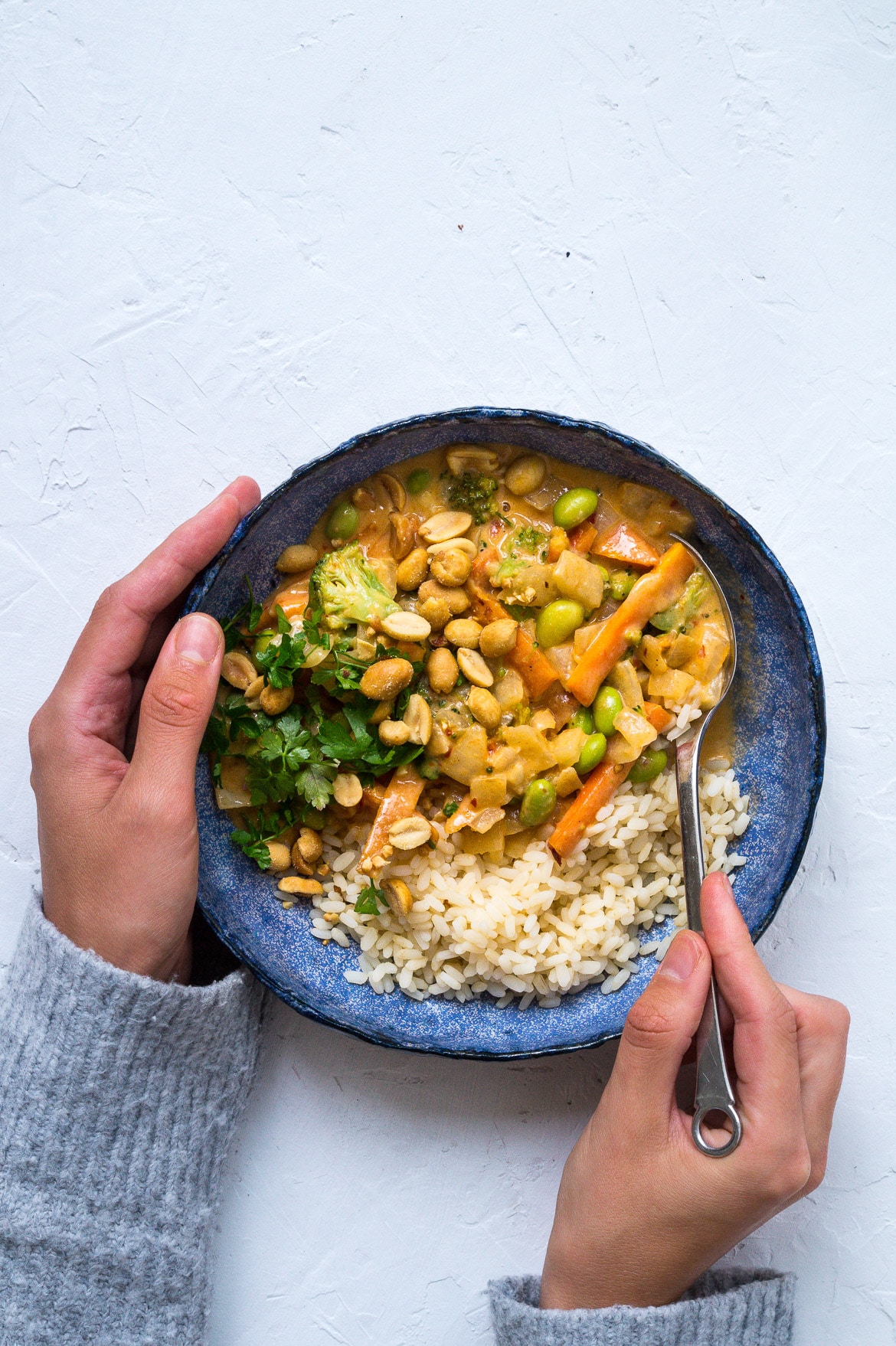 Vegetarisk panang med grønt, rød karrypasta og kokosmælk