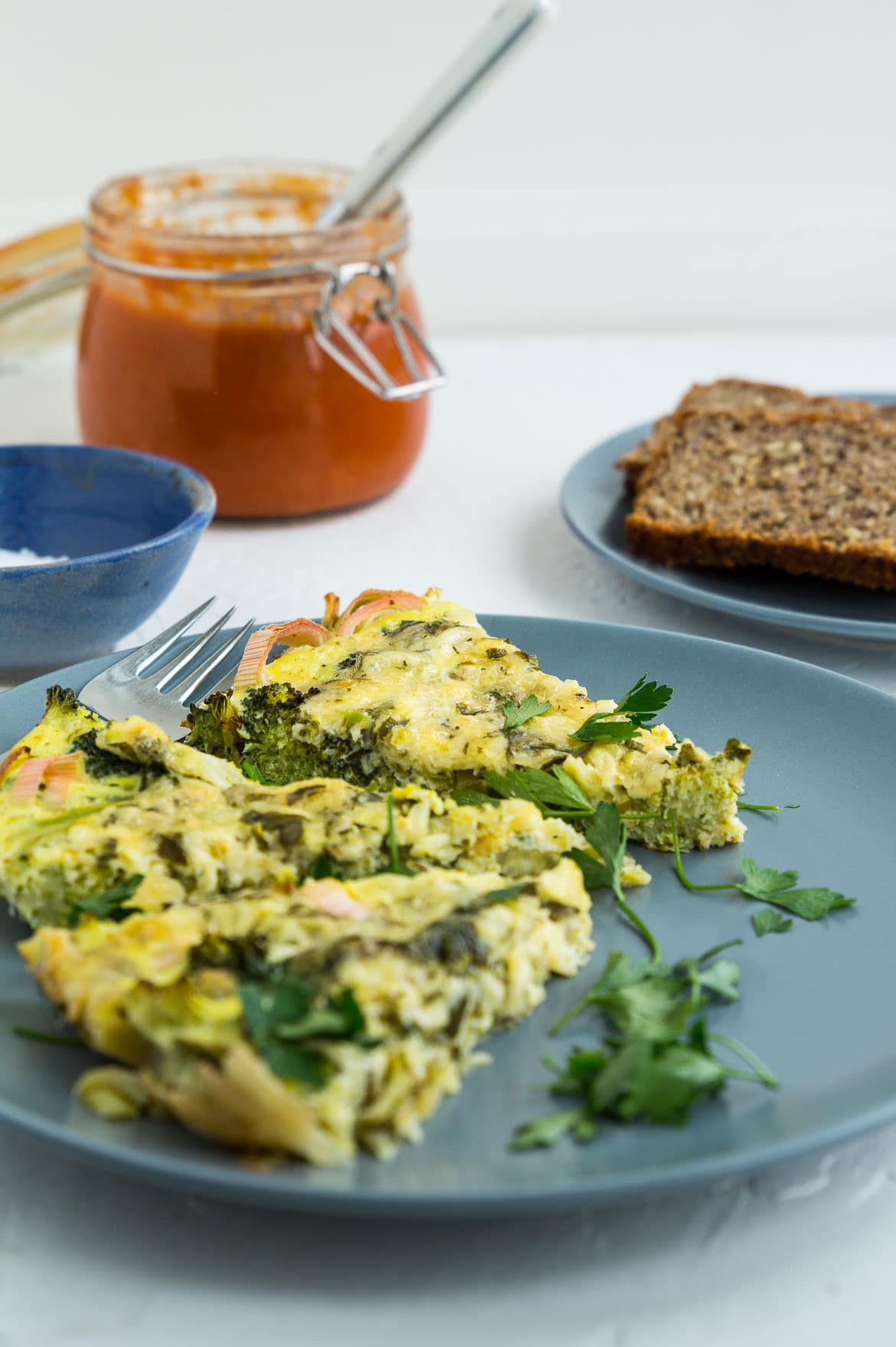 Æggekage med broccoli og ost