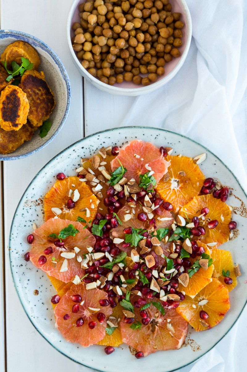 Citrussalat med appelsin, grape og kaneldressing
