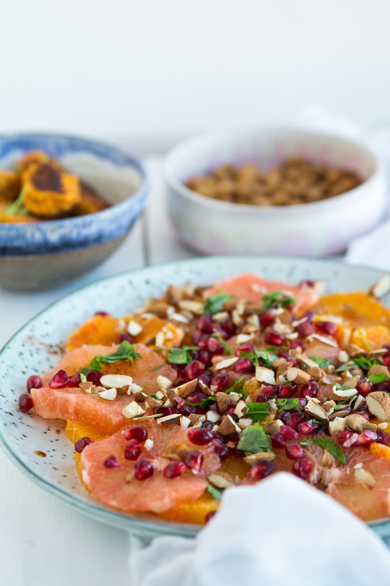 Citrussalat med appelsin, grape og kaneldressing