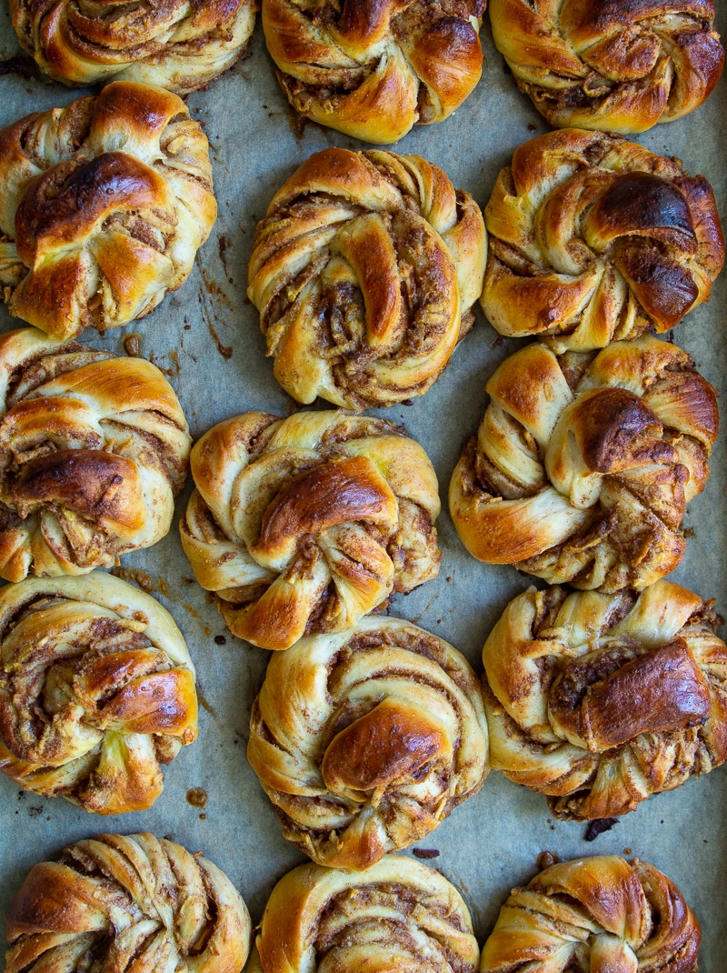 Kanelsnurrer med æble