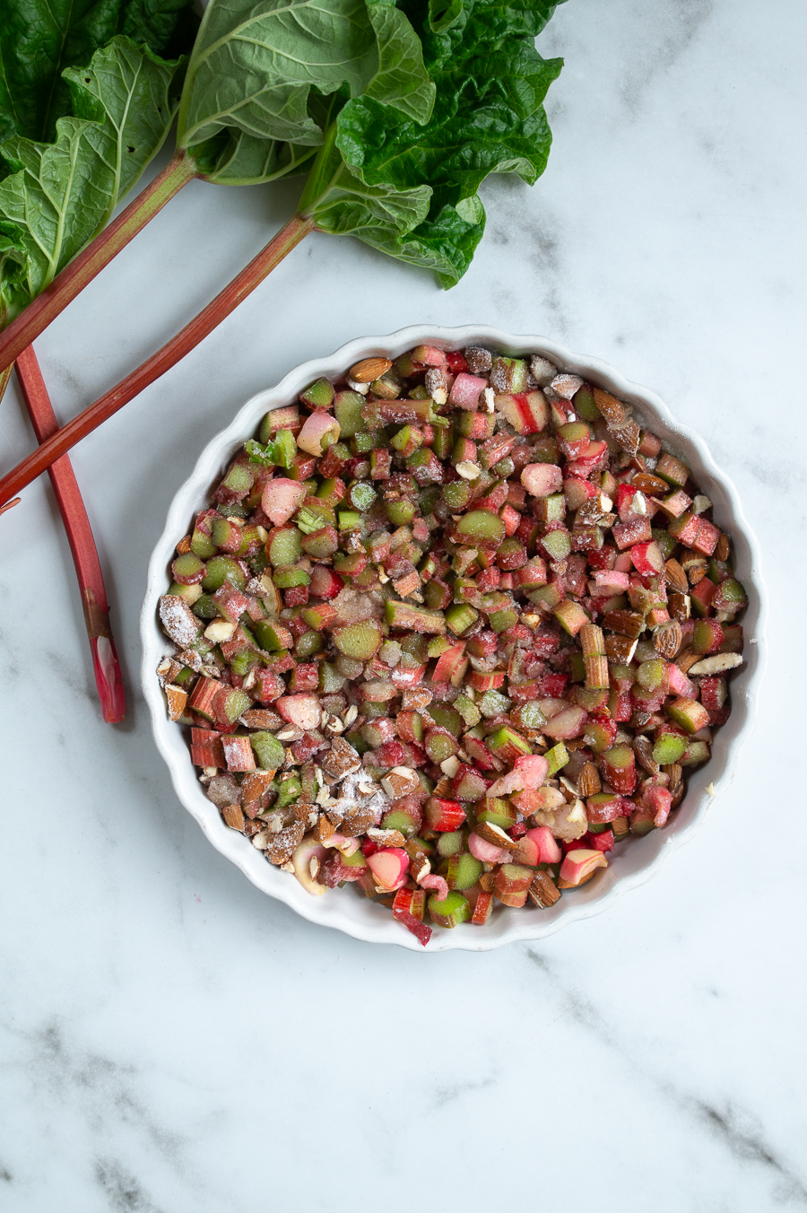 rabarbercrumble-med-marcipan