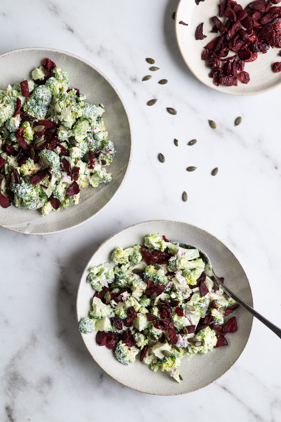 Vegetarisk broccolisalat