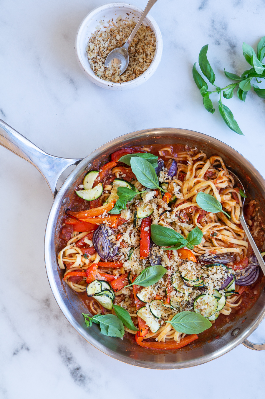 Pasta med bagte grøntasager
