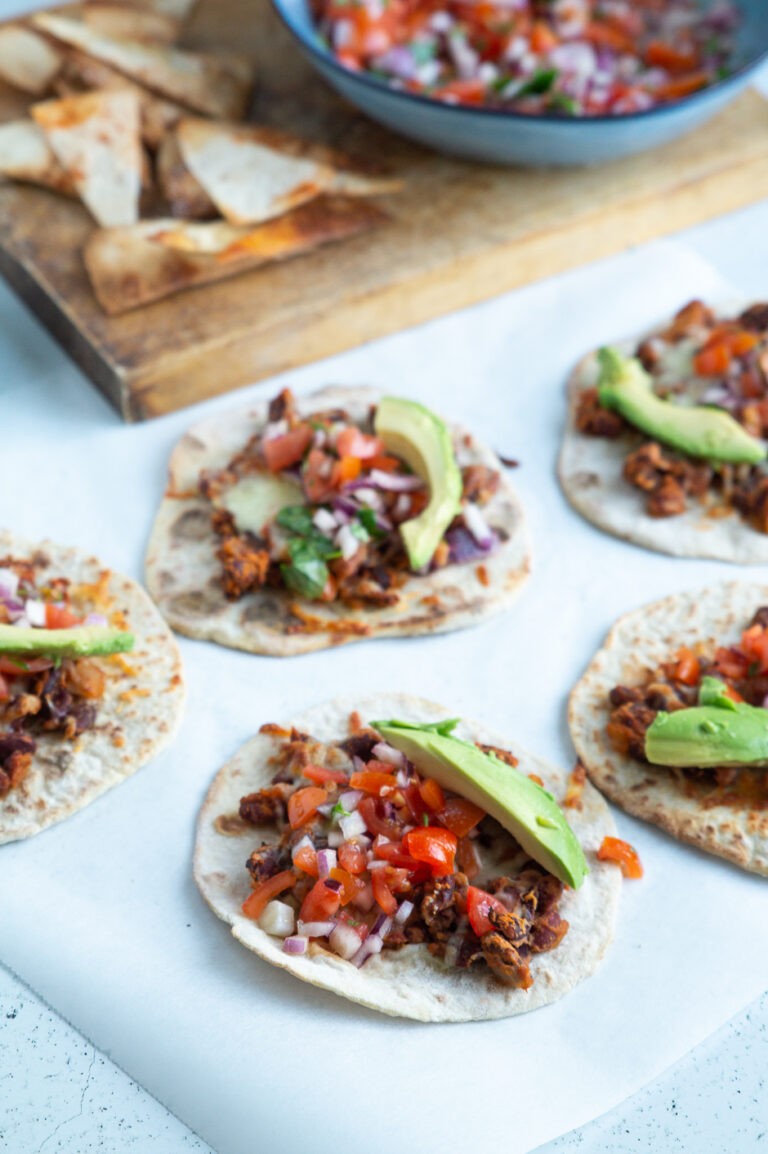 Tostadas med bønner