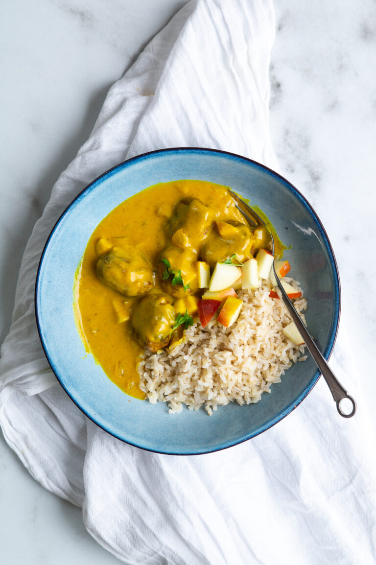 Vegetariske boller i karry