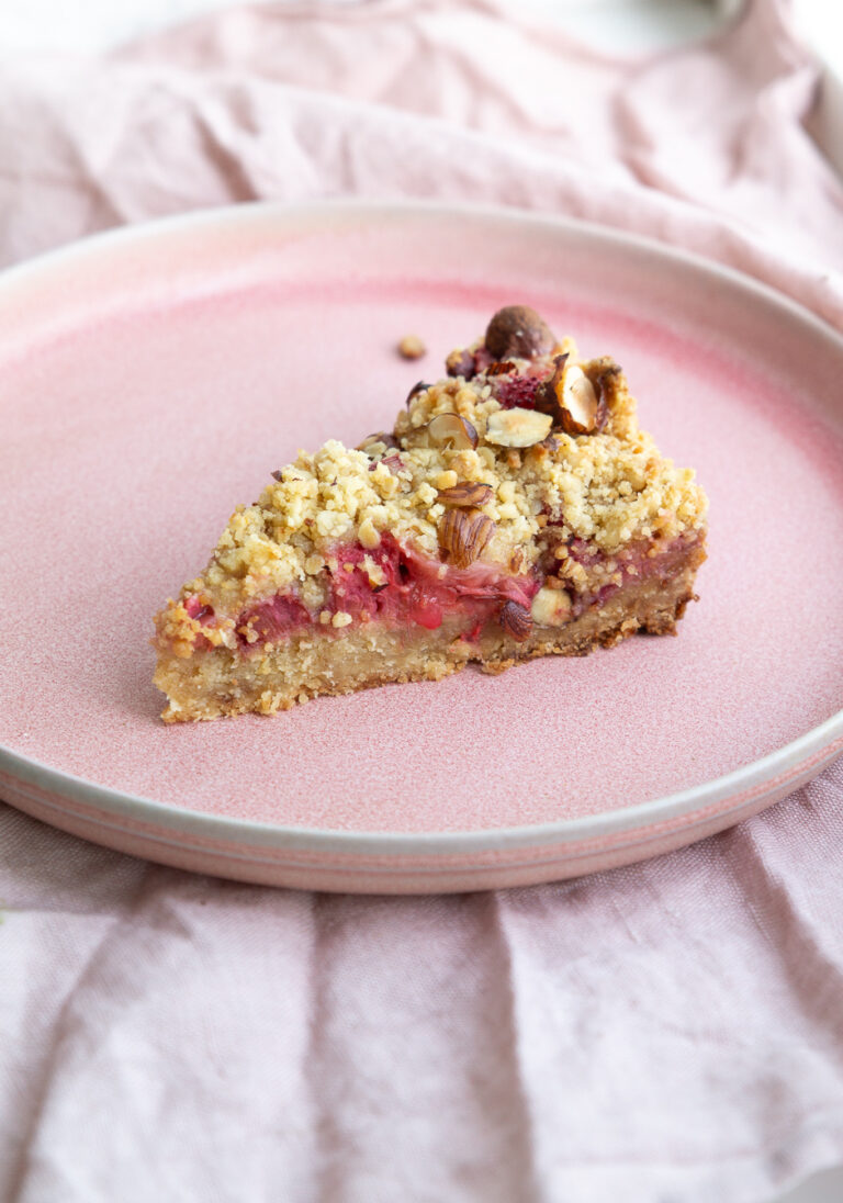 Rabarberkage med crumble